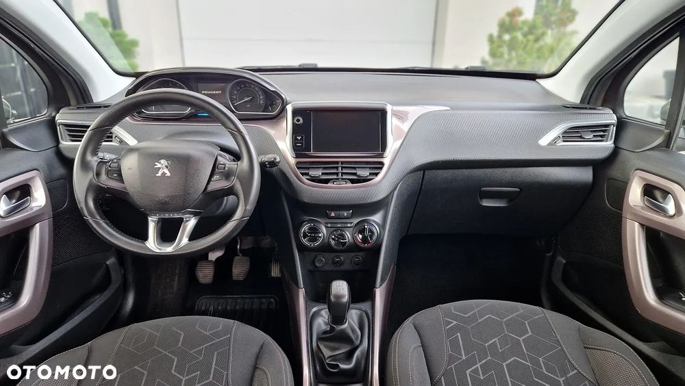 Peugeot 2008 1.2 VTi Allure - 13