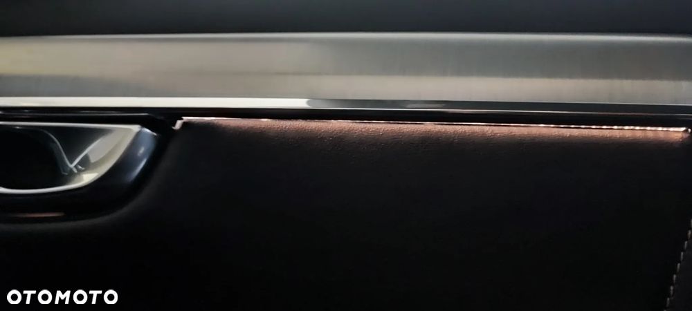 Volvo S90 D4 SCR Momentum Pro - 21
