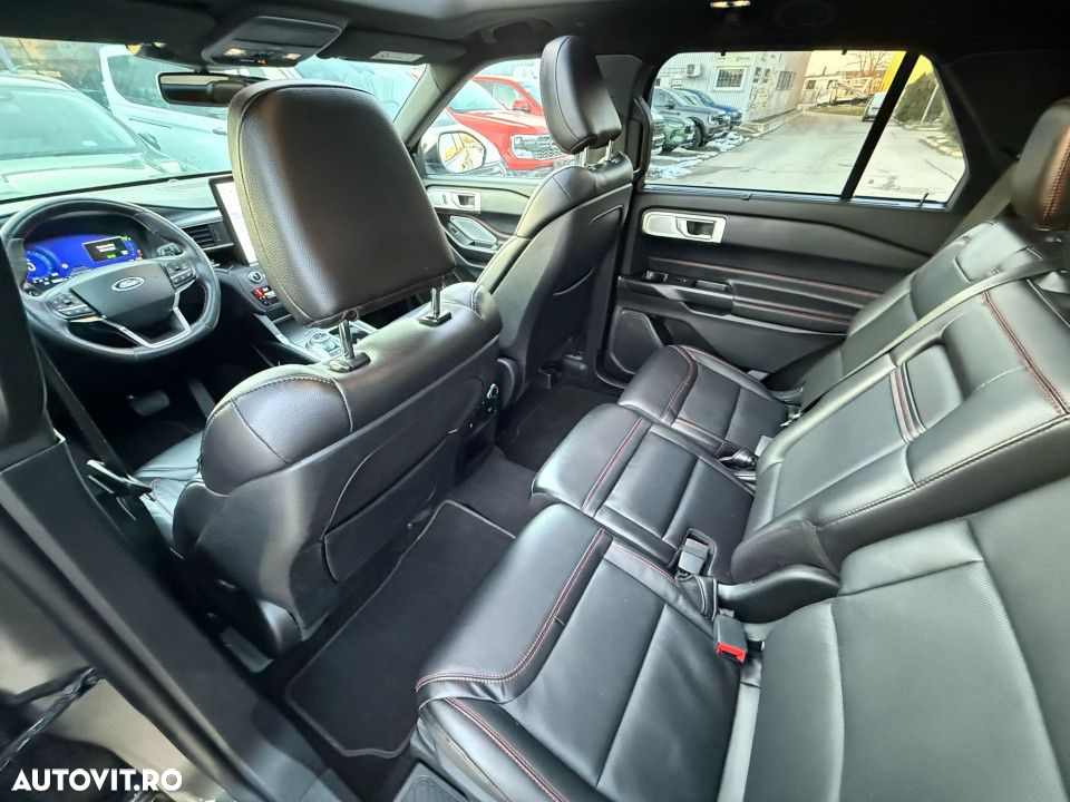 Ford Explorer - 18
