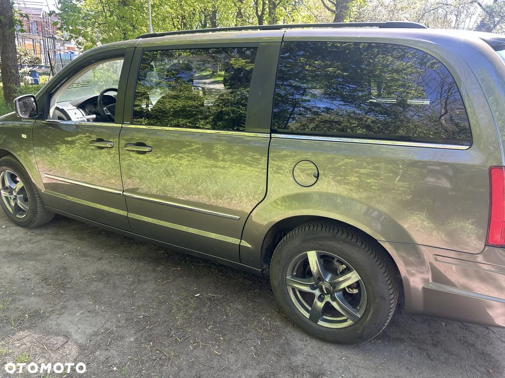 Chrysler Grand Voyager ver-2-8-crd-touring - 5