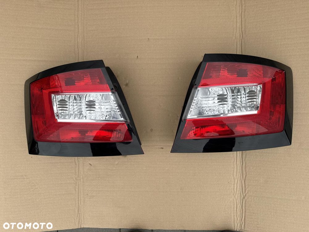 SKODA FABIA III LAMPA TYLNA PRAWA LEWA - 1