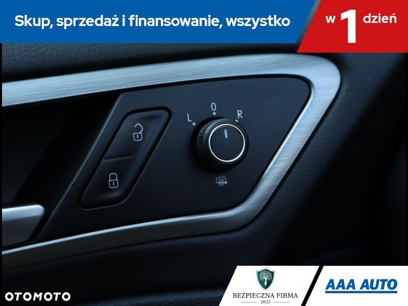 Volkswagen Golf - 17
