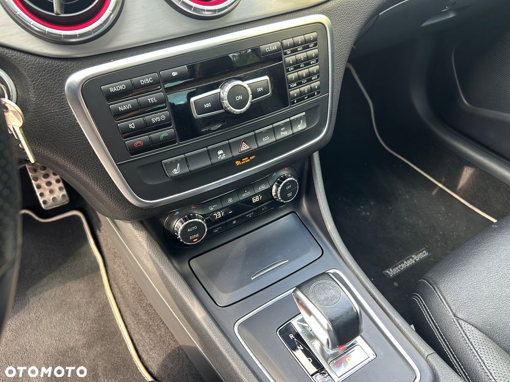 Mercedes-Benz CLA 45 AMG 4Matic 7G-DCT - 9
