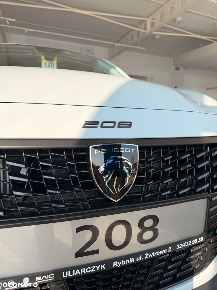 Peugeot 208 - 10
