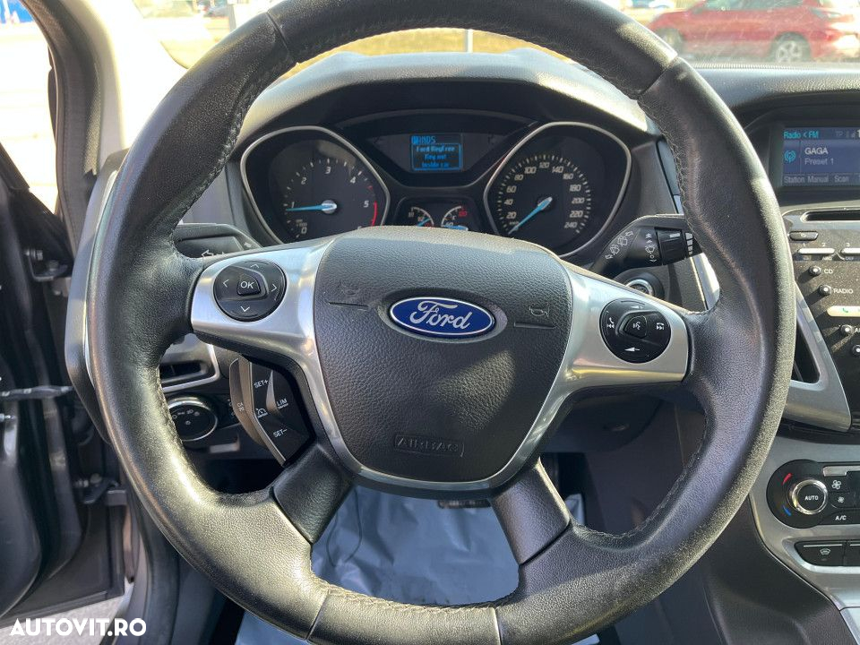Ford Focus - 11