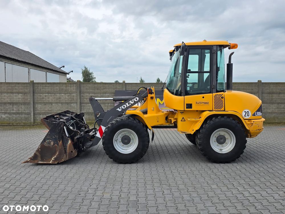 Volvo L30B-ZX, 2013 ROK, ŁYŻKA OTWIERANA + WIDŁY - 2