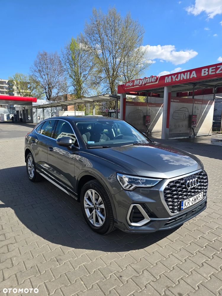 Audi Q3 Sportback - 13