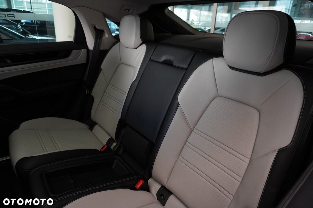 Porsche Cayenne - 27