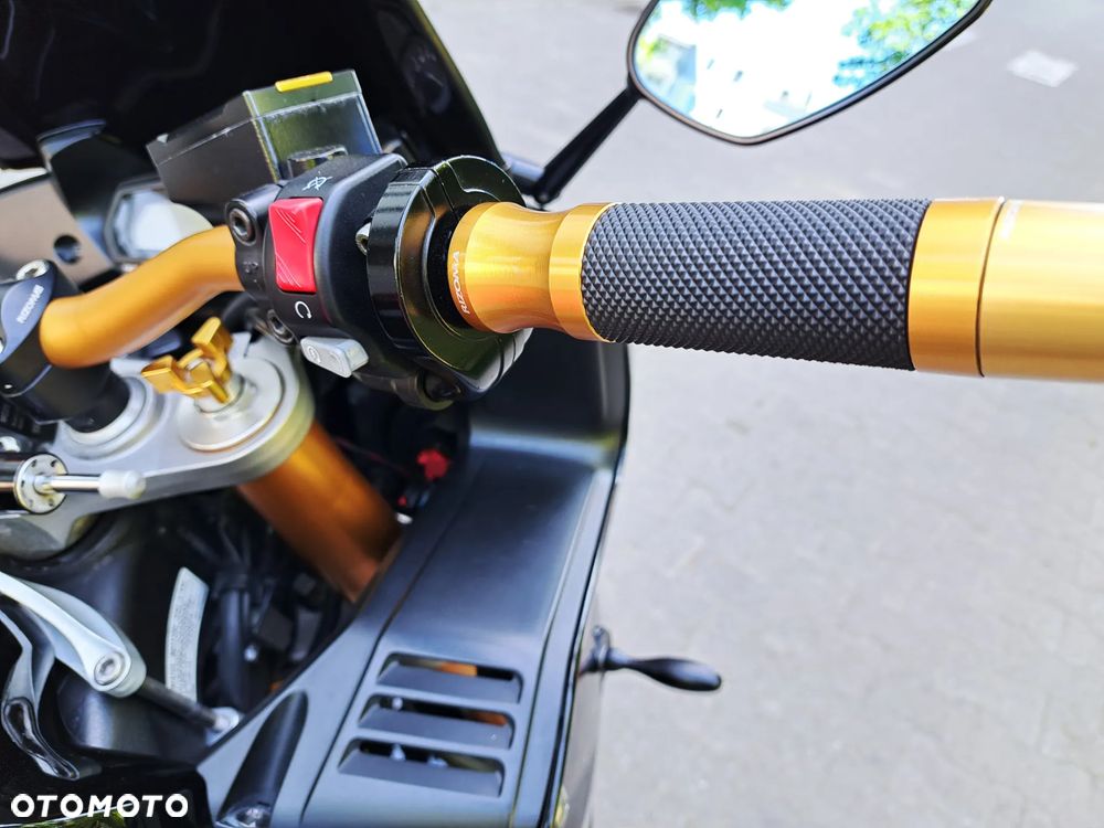 Yamaha FZ - 16