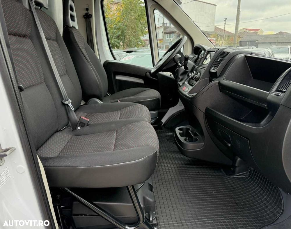 Citroën JUMPER PLELATA CU DORMITOR - 13