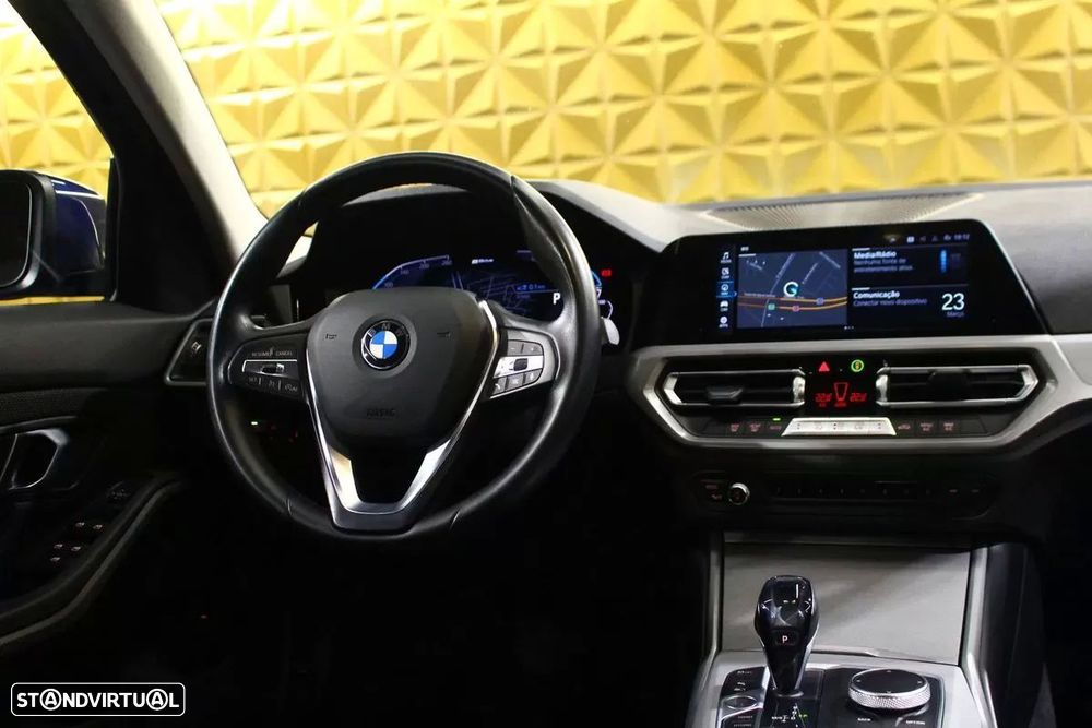 BMW 330 e Auto - 14