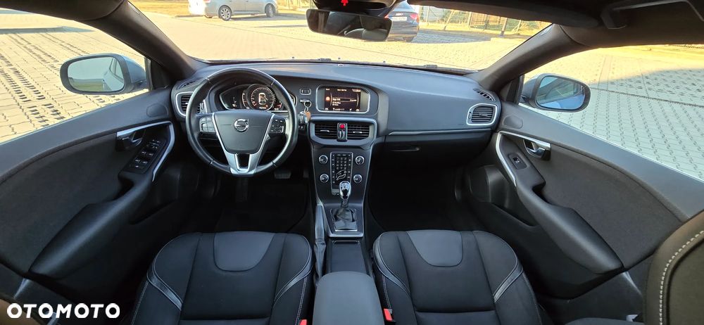 Volvo V40 D2 Geartronic Momentum - 6