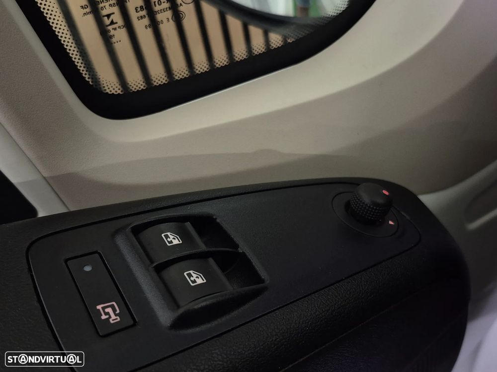 Peugeot Boxer 2.2HDI L1H1 - 90.000KM | GARANTIA | NACIONAL - 18