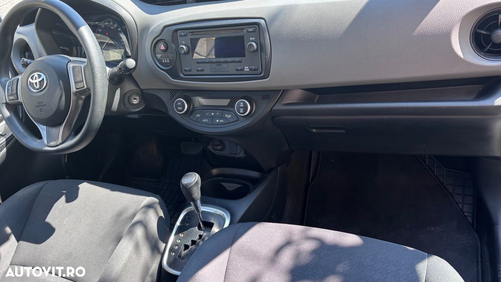 Toyota Yaris 1.5 VVT-i HSD Luna - 10