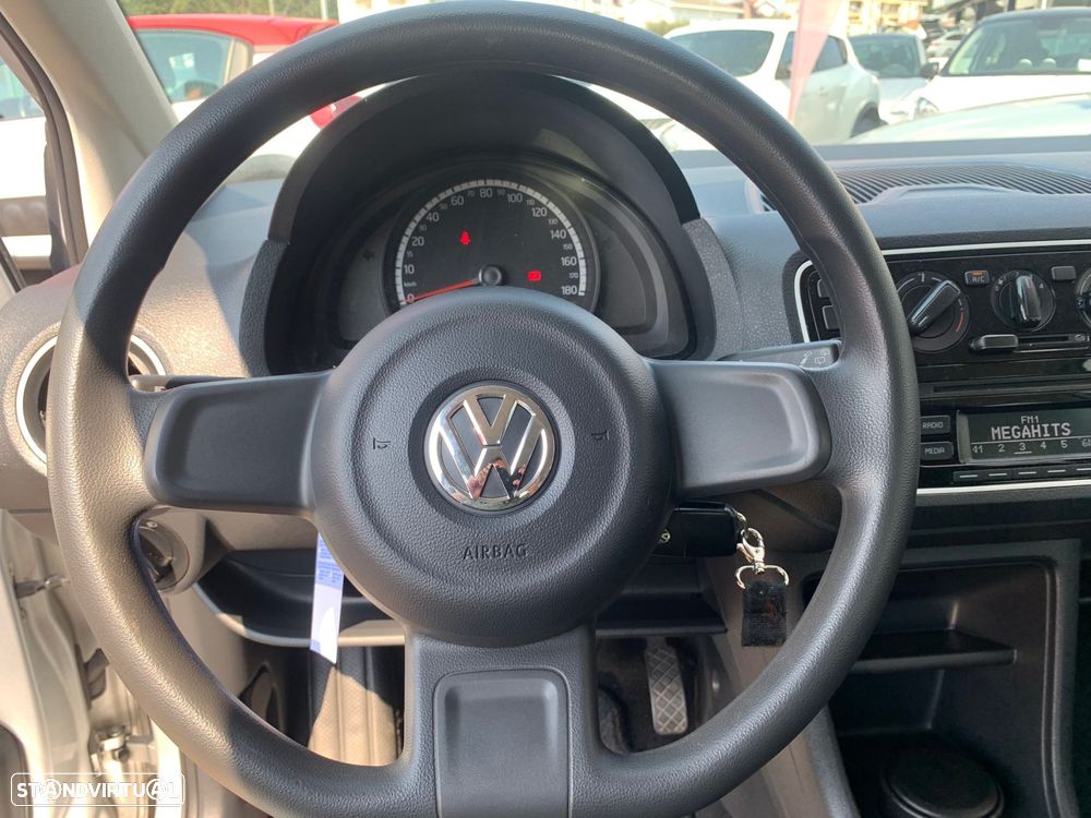 VW Up! - 8