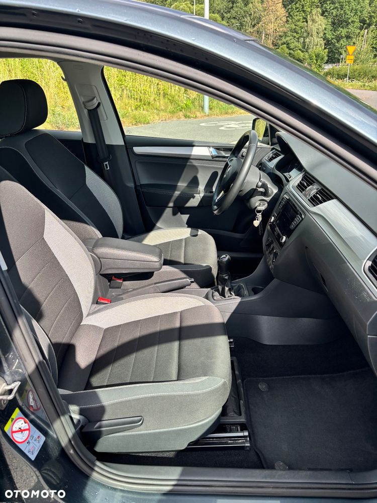 Skoda RAPID 1.0 TSI Style - 11