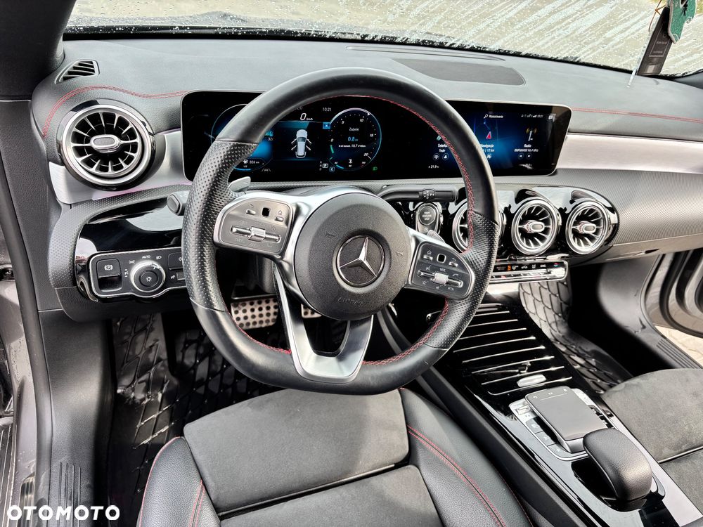 Mercedes-Benz CLA 200 7G-DCT - 6