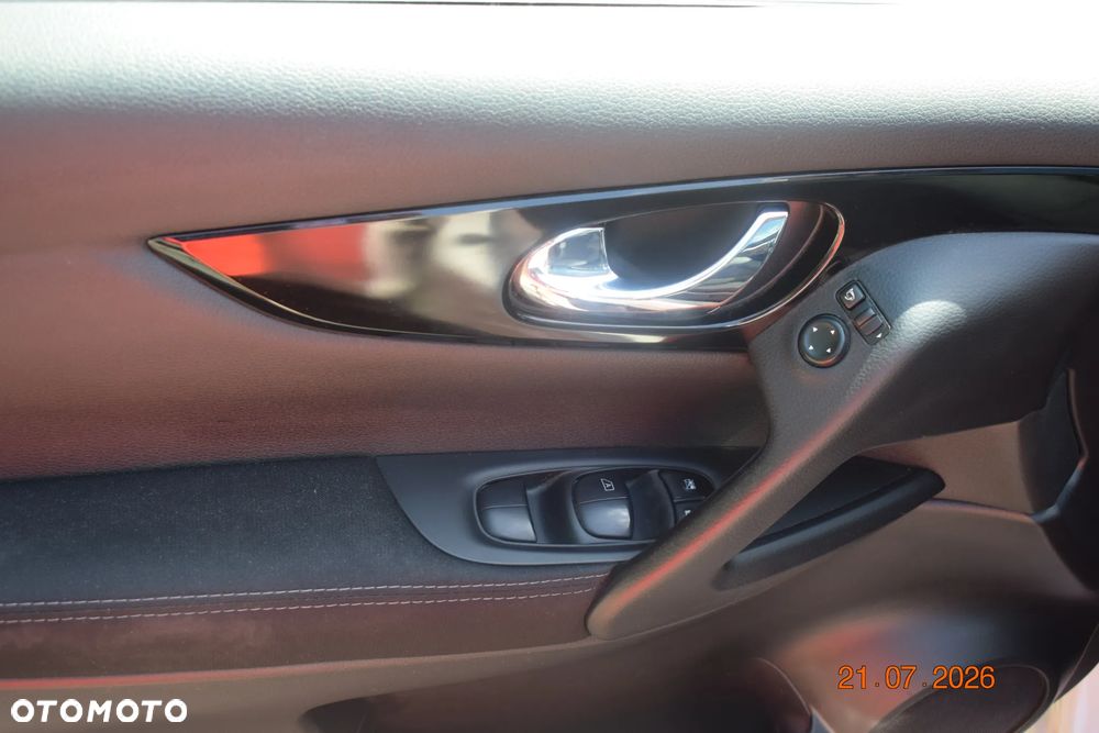 Nissan Qashqai 1.6 DCi Xtronic N-Connecta - 11