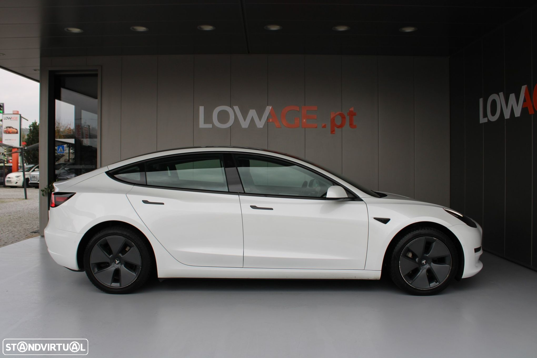 Tesla Model 3 Standard Range Plus RWD - 29
