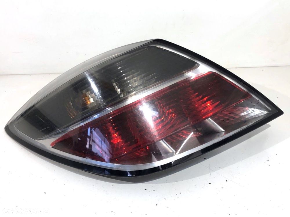 LAMPA LEWY TYŁ  OPEL ASTRA H GTC (A04) 2005 - 2010 1.4 (L08) 66 kW [90 KM] benzyna 2005 - 2010 - 1
