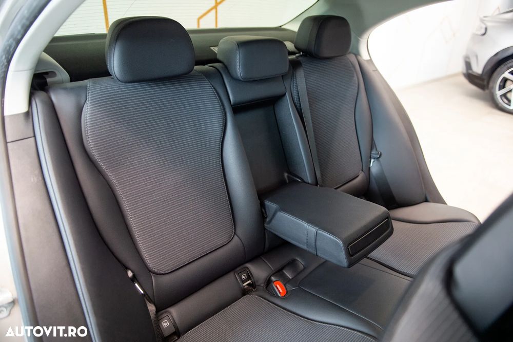 Mercedes-Benz C 300 9G-TRONIC Avantgarde - 30