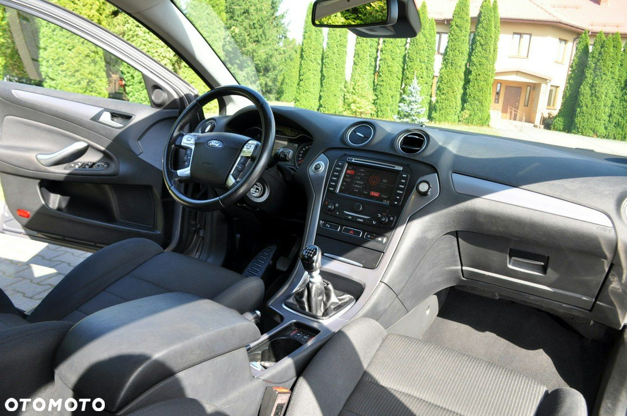 Ford Mondeo - 25