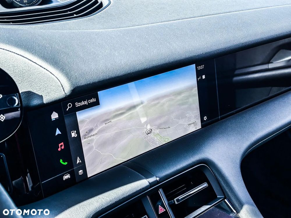 Porsche Taycan 105kWh Sport Turismo Performance Plus - 13