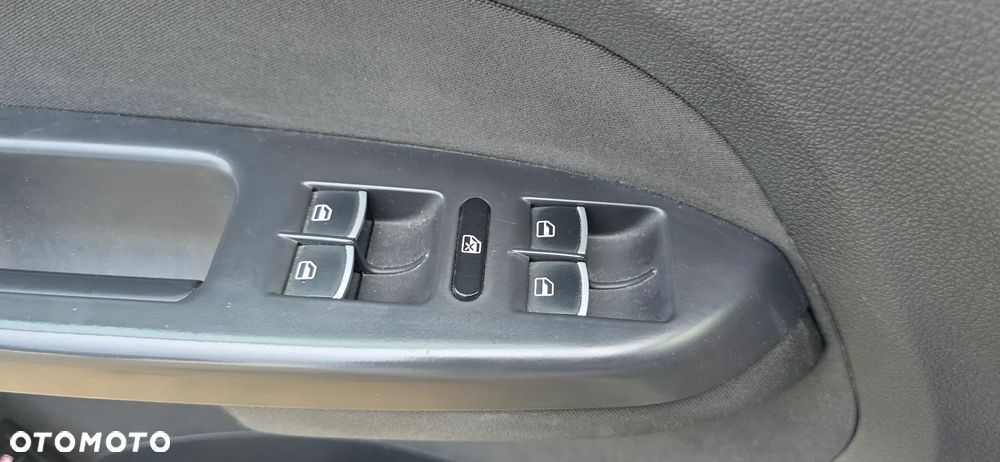 Volkswagen Touran 1.6 TDI DPF Comfortline DSG - 19