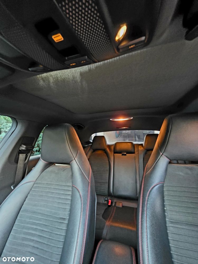 Mercedes-Benz CLA 200 7G-DCT - 12