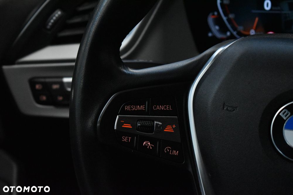 BMW Seria 2 218i Advantage - 14