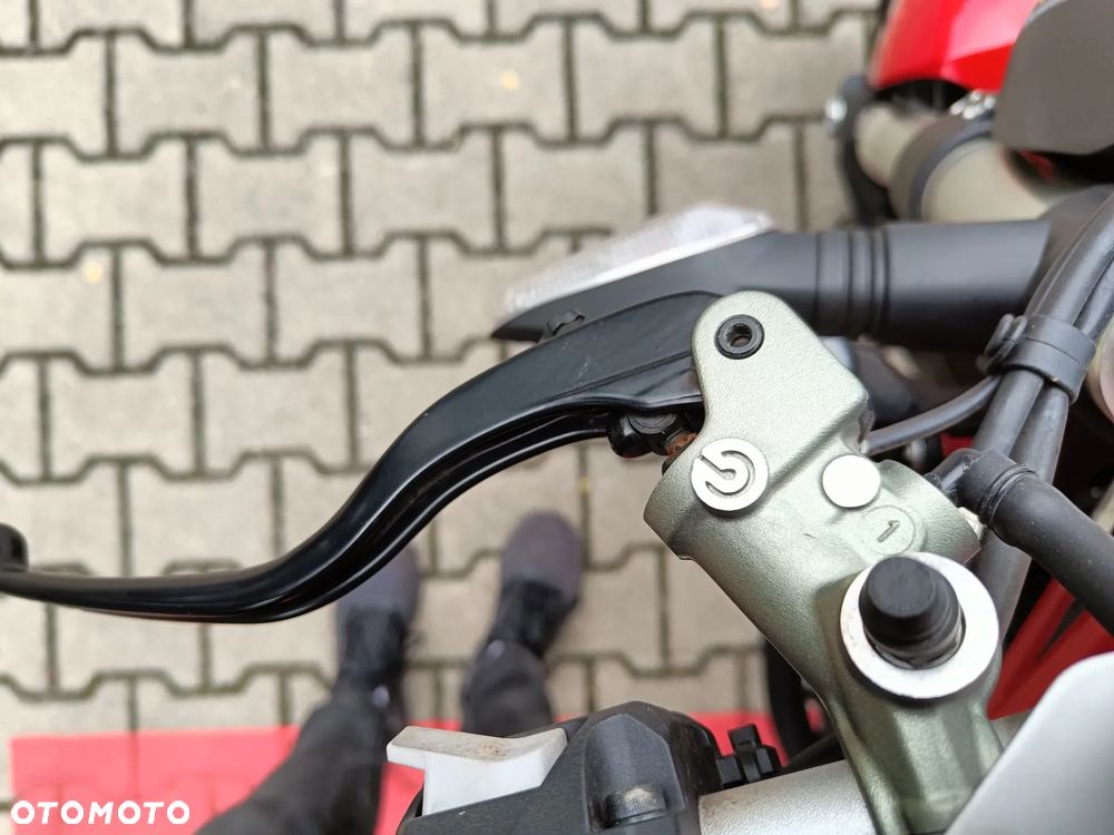 Ducati Monster - 14