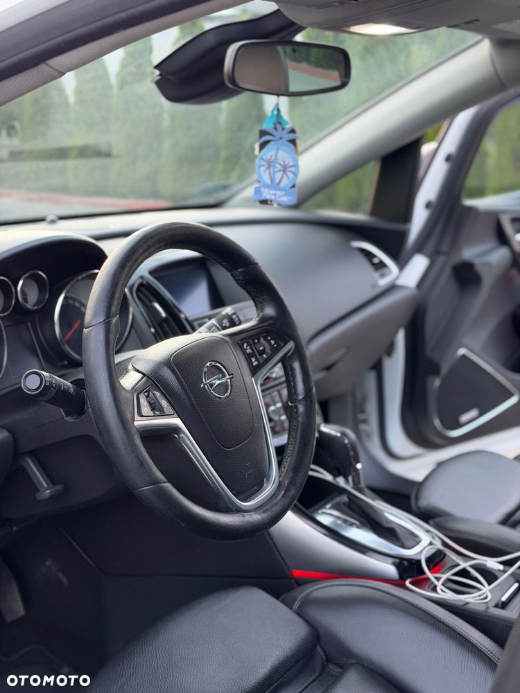 Opel Astra 2.0 CDTI Cosmo - 14