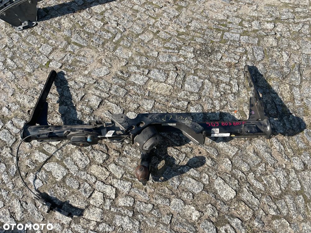 Hak holowniczy GOLF VII kombi 5G9803880F oryginał - 1