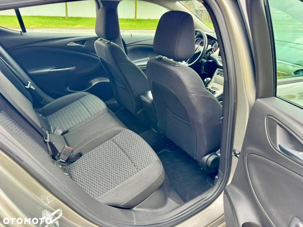 Opel Astra 1.4 Turbo Dynamic - 17