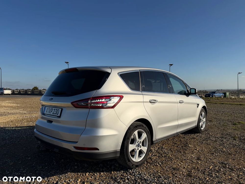 Ford S-Max - 10