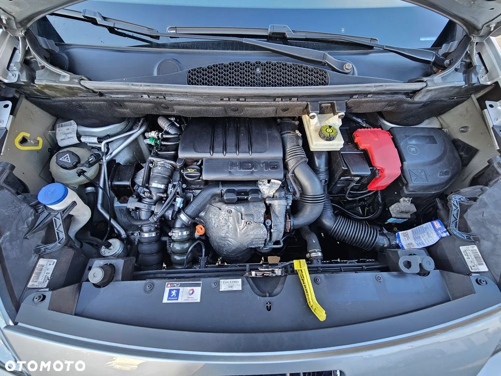 Peugeot Partner 1.6 HDI Oxygene - 28