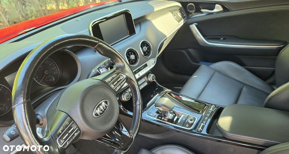Kia Stinger 2.0 T-GDI L - 9