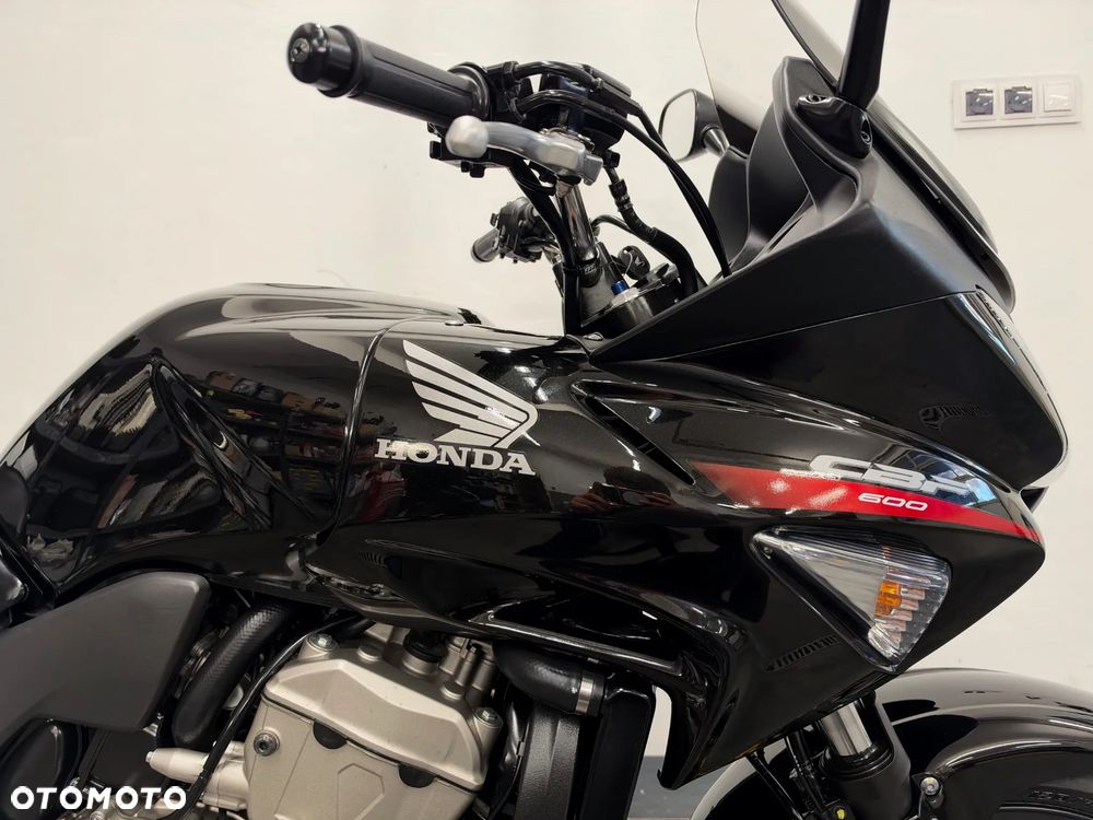 Honda CBF - 32