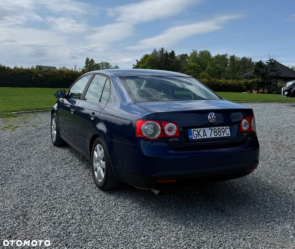 Volkswagen Jetta 1.9 TDI DPF Comfortline - 6