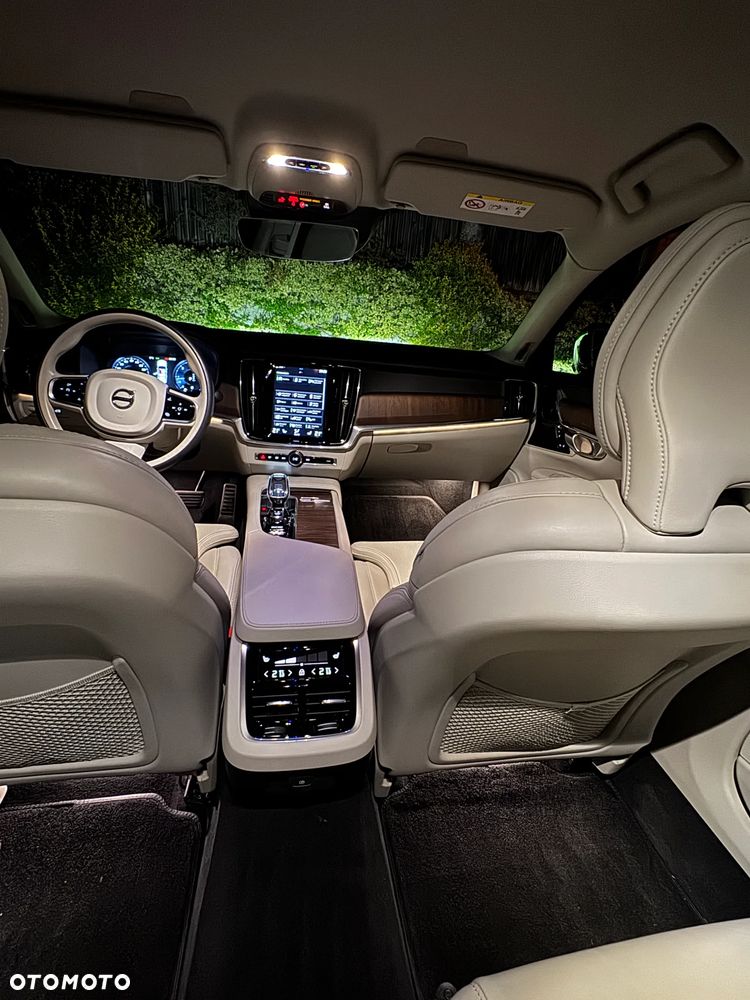Volvo S90 - 25
