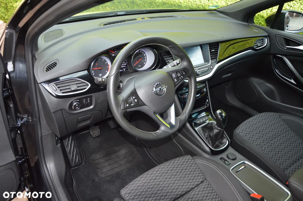 Opel Astra - 8