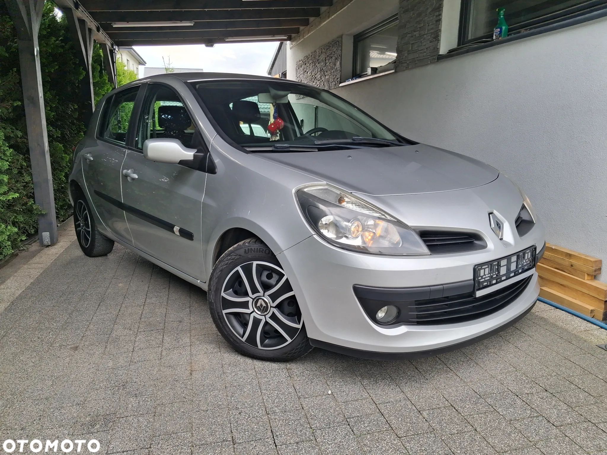 Renault Clio - 1