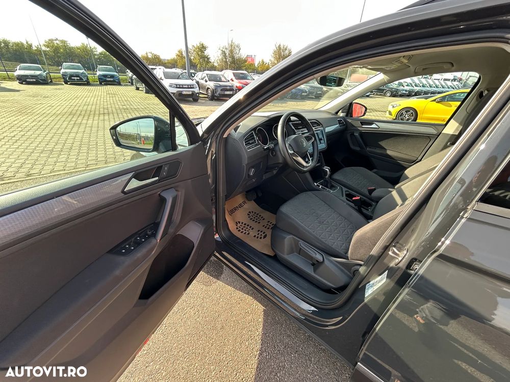 Volkswagen Tiguan - 10