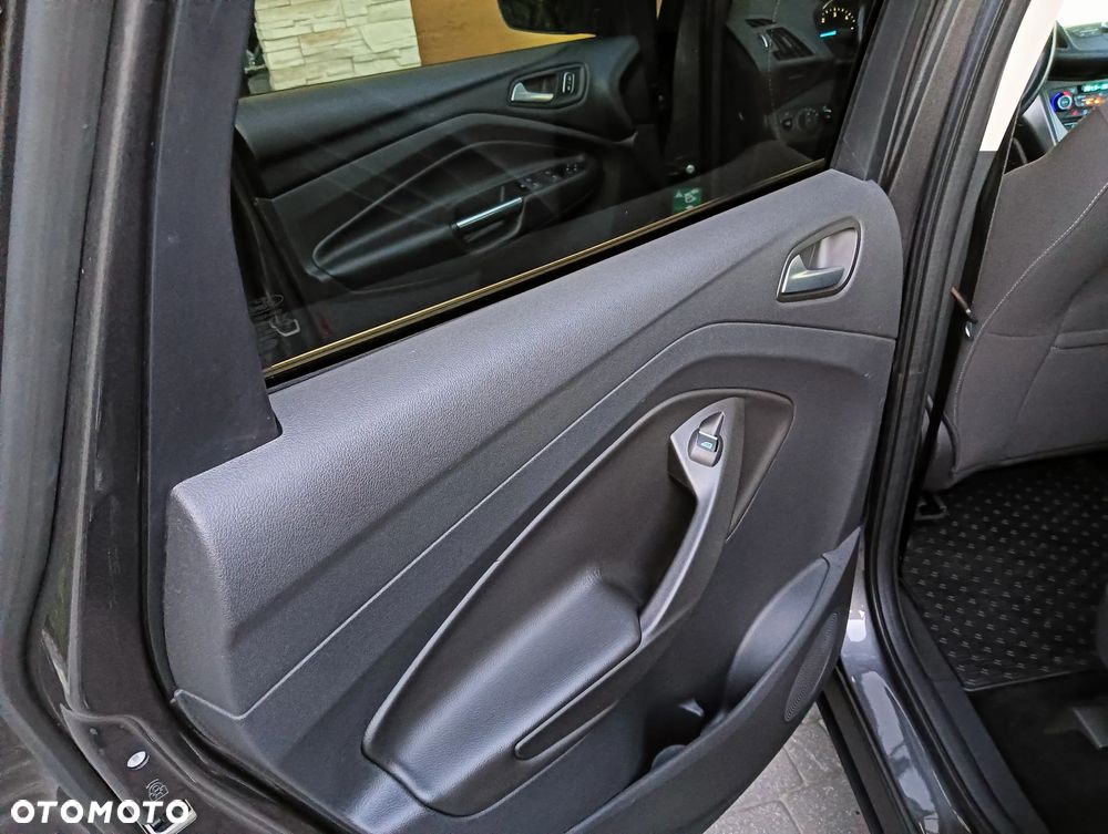 Ford Kuga - 20