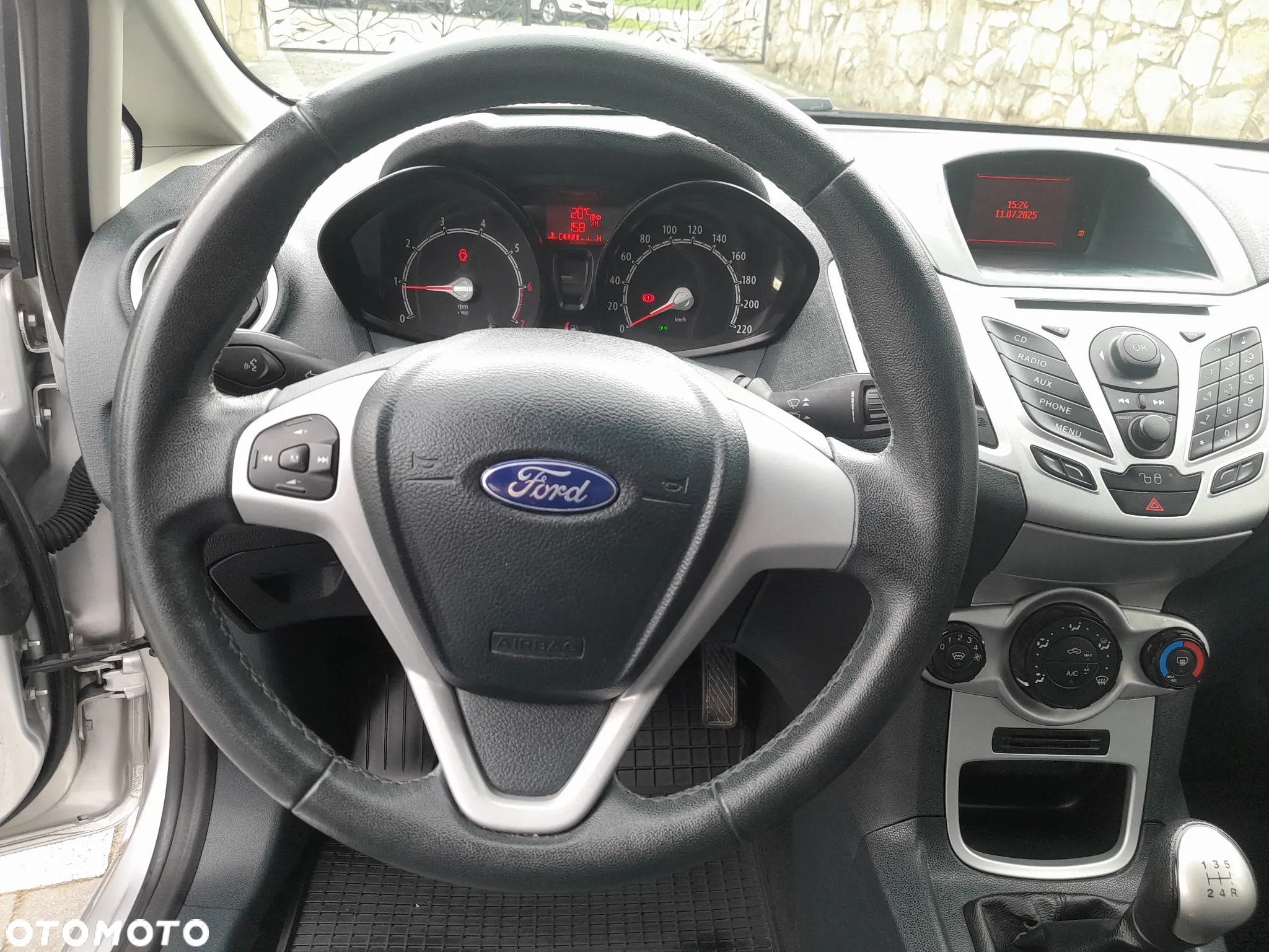 Ford Fiesta - 12
