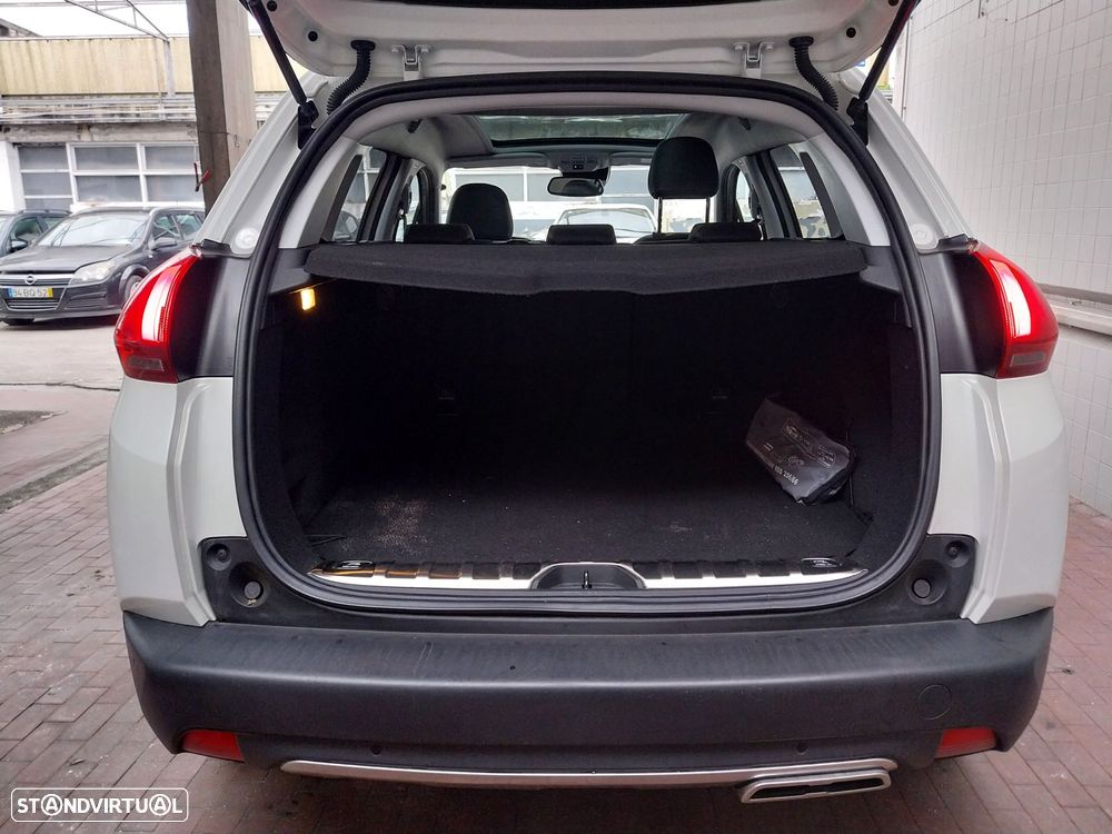 Peugeot 2008 1.2 PureTech GT Line - 9