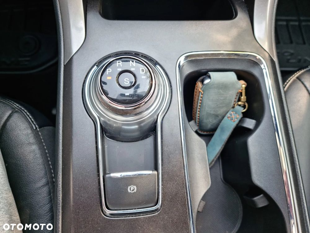 Ford Fusion - 15