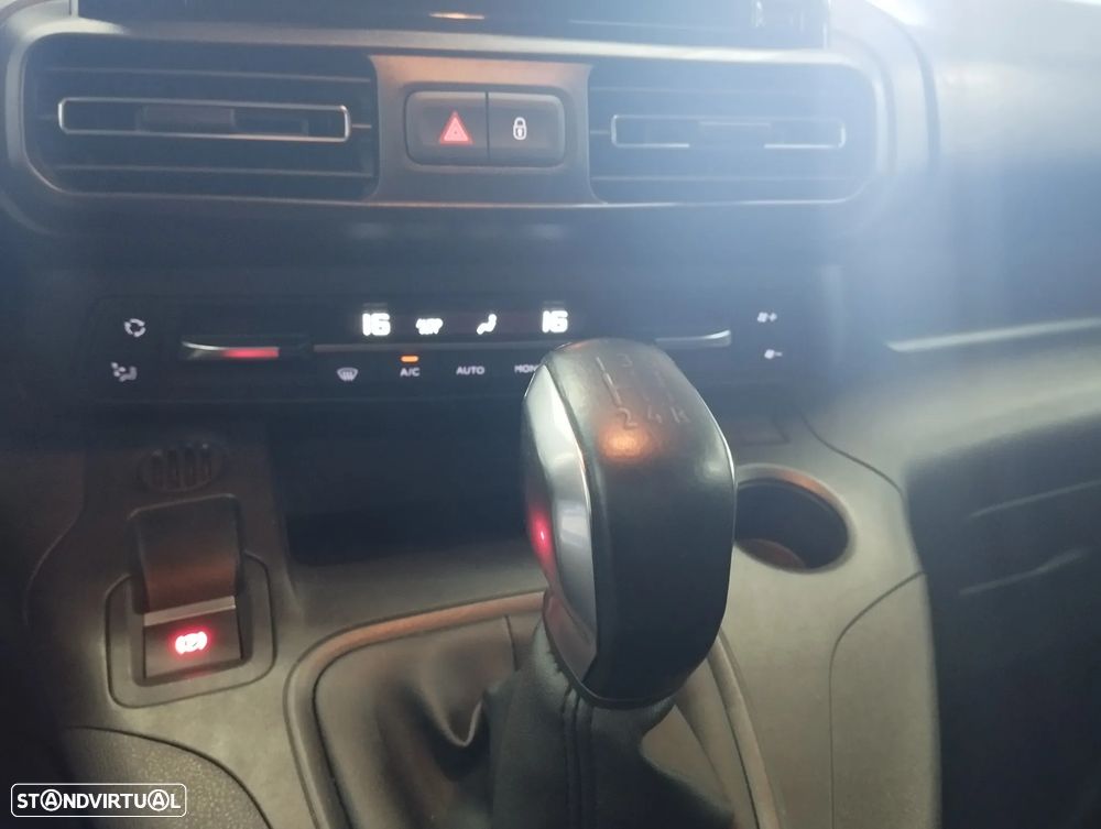Opel Combo — fotografia 31