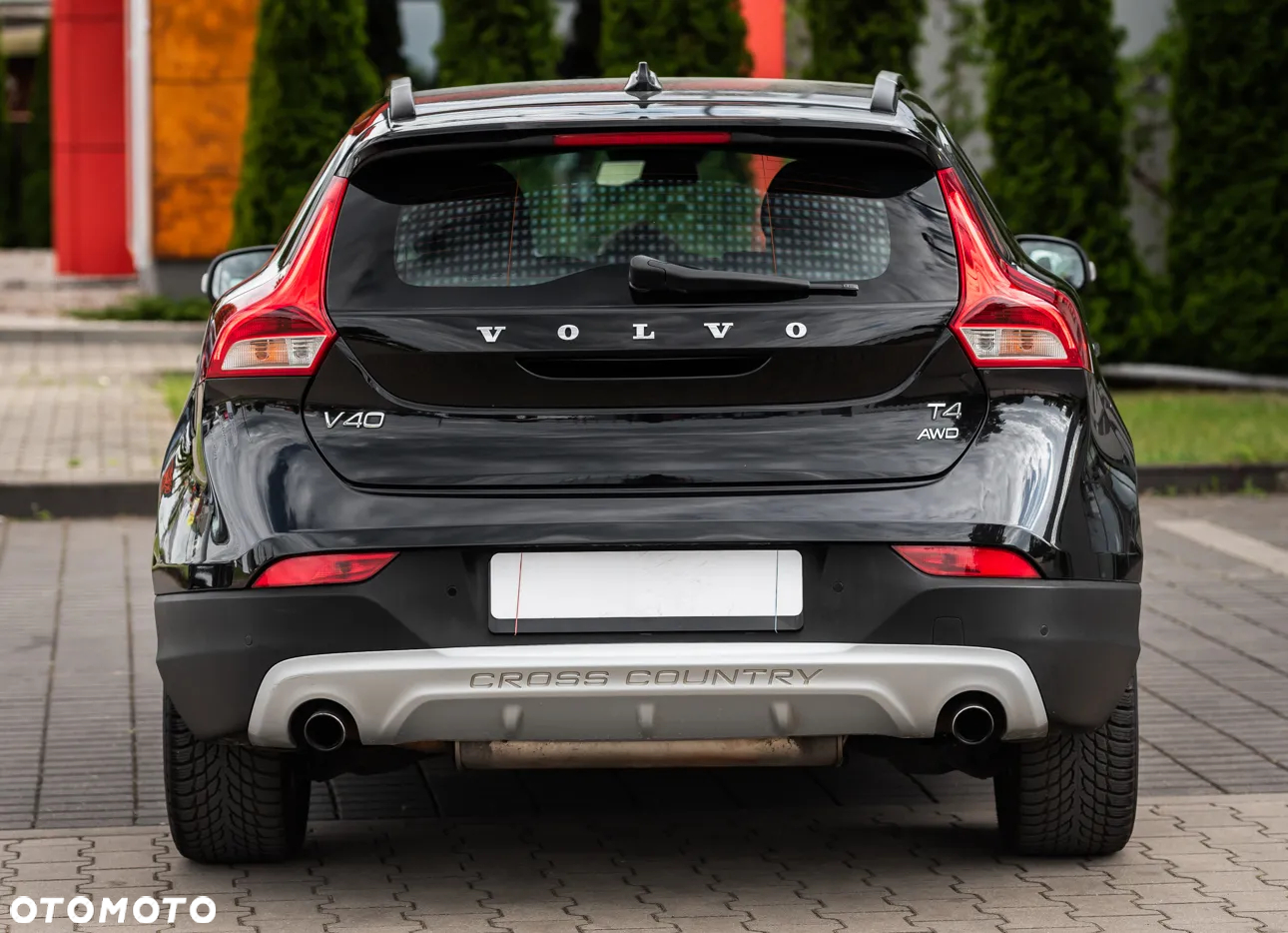 Volvo V40 Cross Country - 11