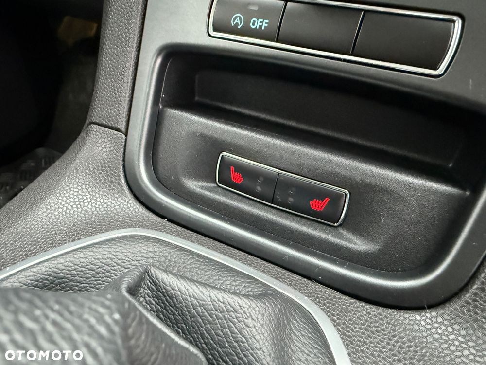 Ford Fiesta 1.0 Champions Edition - 13